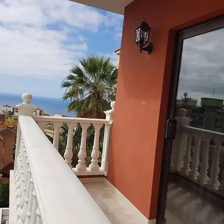 Fantastic House With Mountain And Ocean Views &wifi