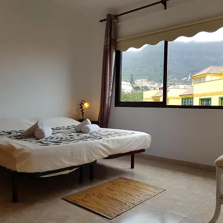 Fantastic House With Mountain And Ocean Views &wifi Los Realejos