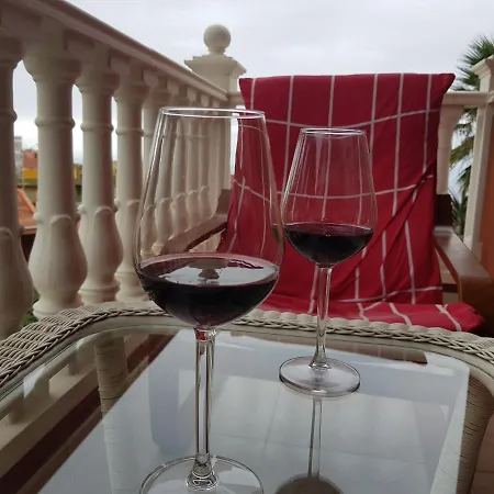 Fantastic House With Mountain And Ocean Views &wifi