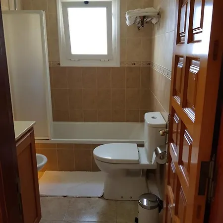 Fantastic House With Mountain And Ocean Views &wifi