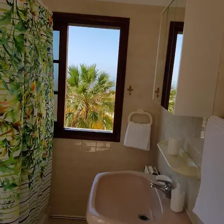 Fantastic House With Mountain And Ocean Views &wifi Apartment